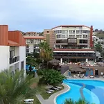 אתר נופש Piril Thermal&beauty Çeşme